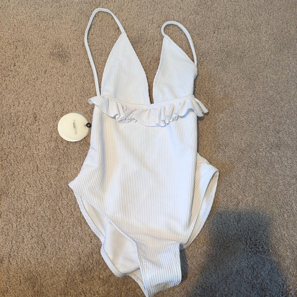 Tularosa | NEW Hazel Ruffle One Piece Cheeky Swimsuit in White Size XS